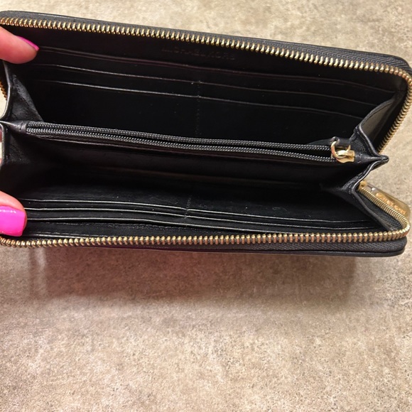 Wallet - Picture 5 of 6